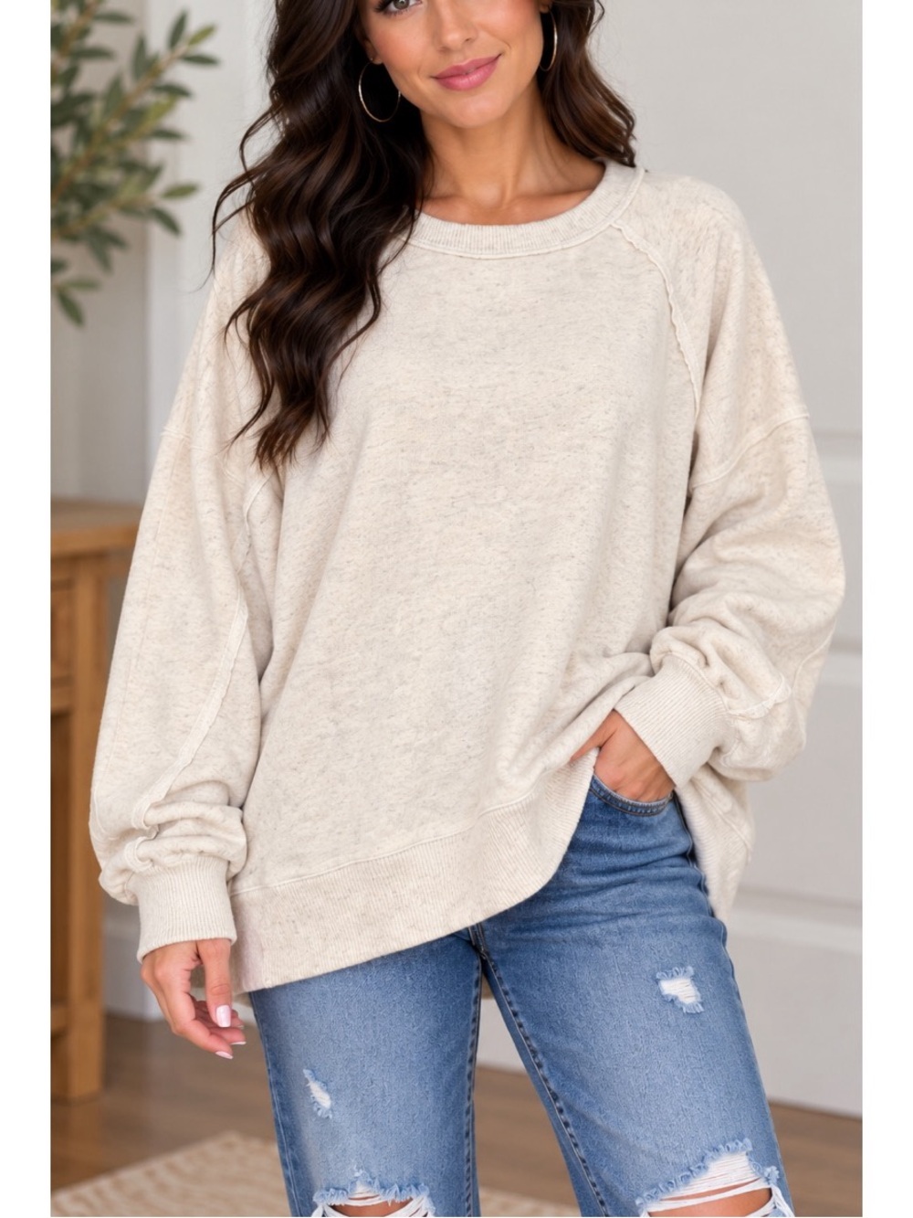Aerie Women’s Oversized East West Crew Sweatshirt in Cream, size small